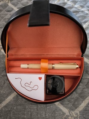 RARE - Pelikan M320 Pearl Pocket Fountain Pen 14k F Nib 