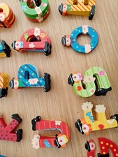 Sevi lettere legno  2 euro l una. In totale 96 valore 400eur a soli 200 eu c/esp