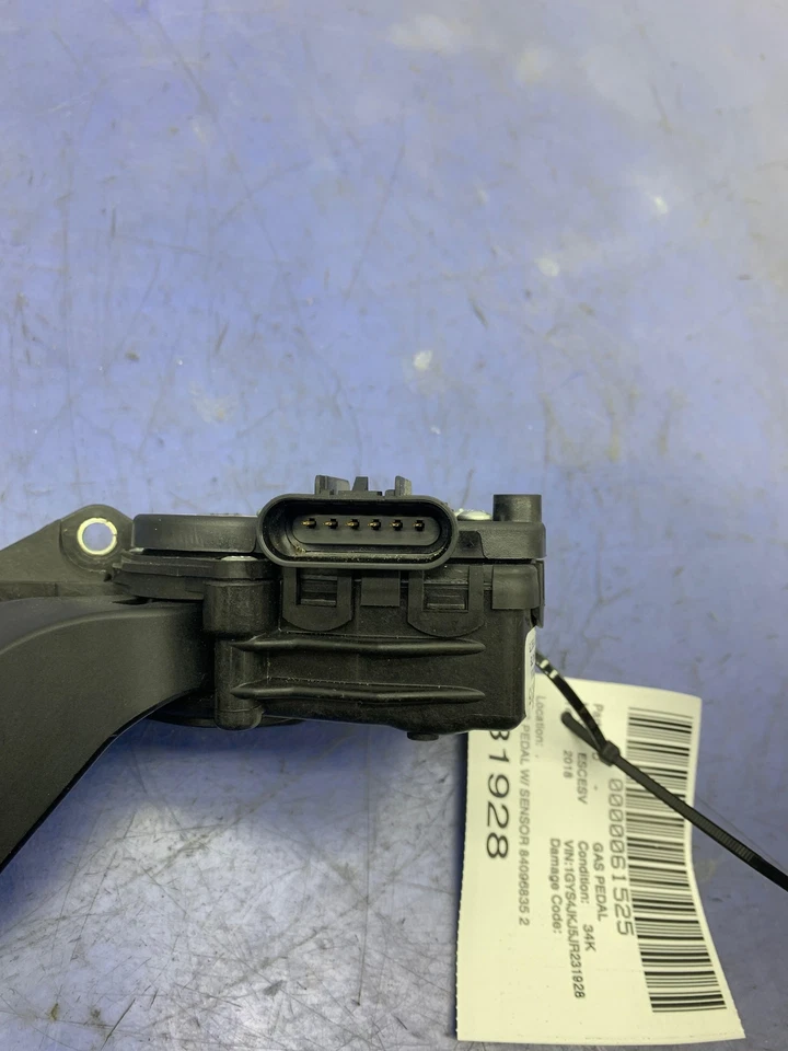 Cadillac Escalade ESV 2018 OEM pedal de acelerador con sensor 84096835 Foto 4 de 4
