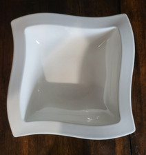 VILLEROY BOCH NEW WAVE White Square 9 1/2" Serving Bowl
