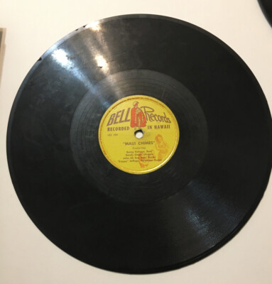 Clara Hilo Hattie Inter  Becky  & Benny Kalama/Randy Oness Maui Chimes Bell 