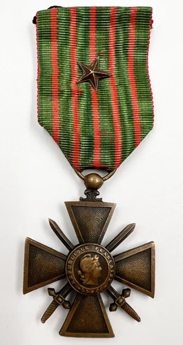 WW1 France French Military Medal Croix De Guerre 1914-1918 With Star