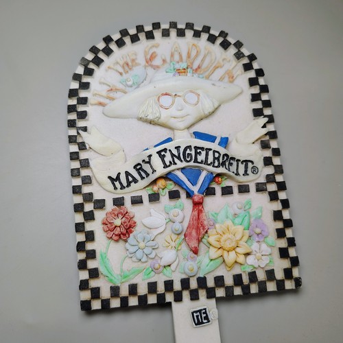 RARE MARY ENGELBREIT ME Resin In The Garden Flower Garden Marker HTF *READ* - Picture 2 of 6