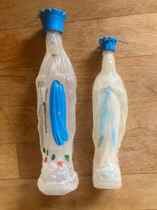 2x Virgin Mary figural Holy Water Lourdes Plastic Bottle France & wee Mary medal