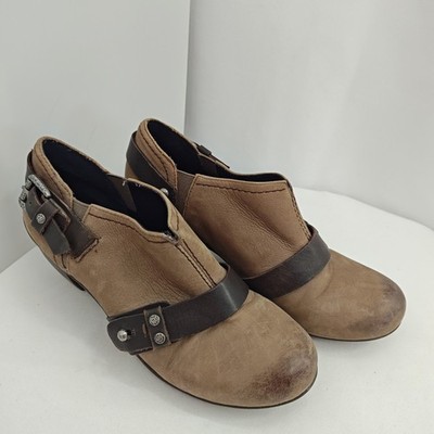 OTBT El Reno Brown Leather Slip On Short Bootie Size 7.5 Burnished Toe