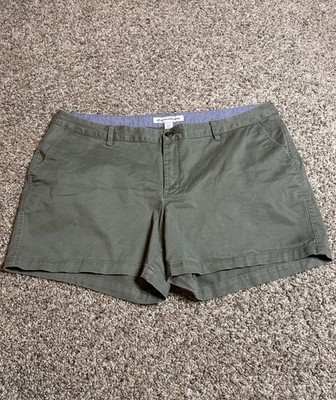 Amazon Essentials Womens Plus Size 18/22 (Measure 40X4.5) Green Chino Shorts