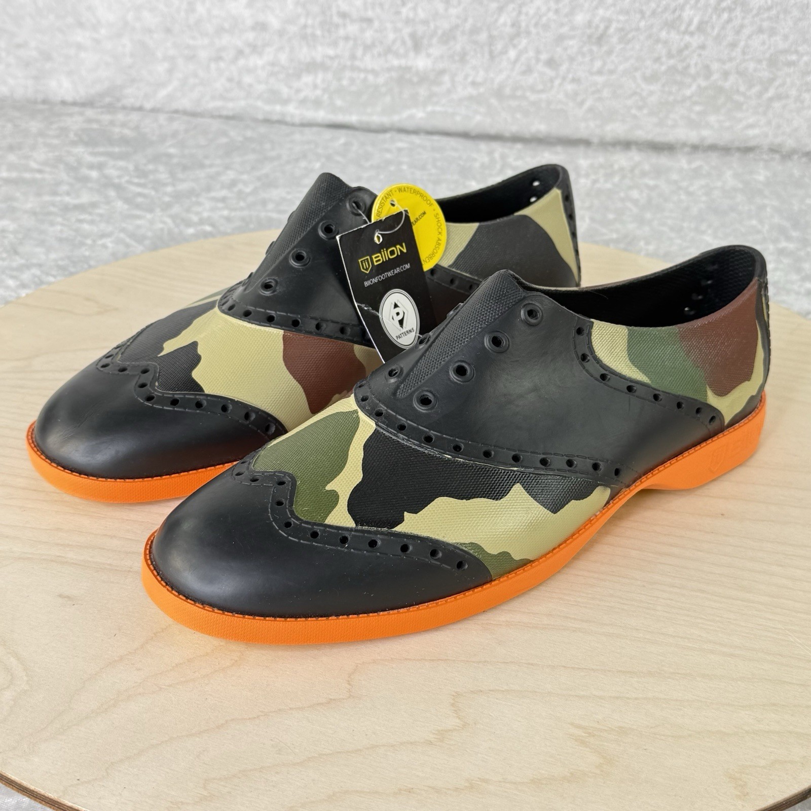 - Men's 7, Women's 9 - New