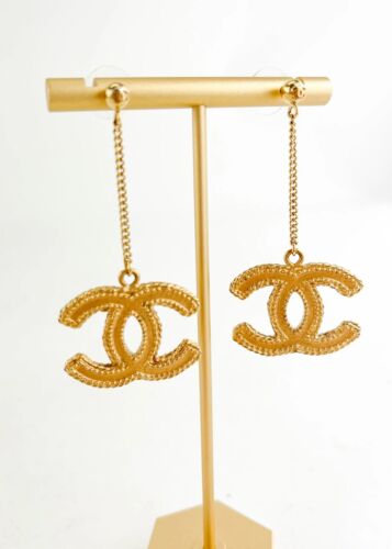 CHANEL CC Drop Earrings Matte Gold