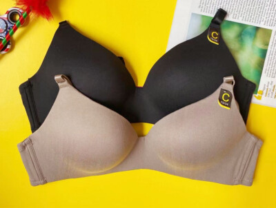 NEW!!! 2pcs Fashion Women Simple Solid Color Wireless Seamless Comfort Bras
