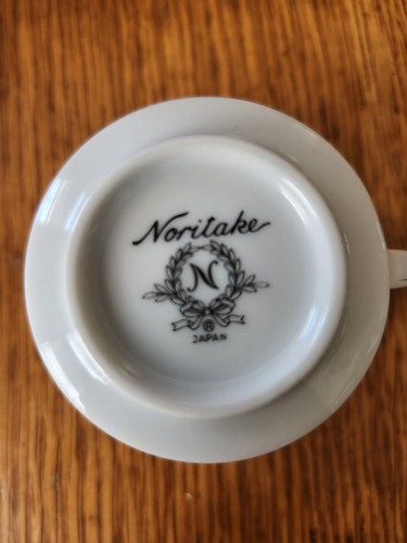 4 Noritake Casablanca Demitasse Flat Cups & Saucers w/Gray White Floral Sprays - Picture 7 of 7