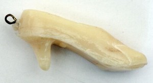 1940’s Vintage Celluloid LADIES SHOE/SLIPPER HEEL Charm-Prize-Japan