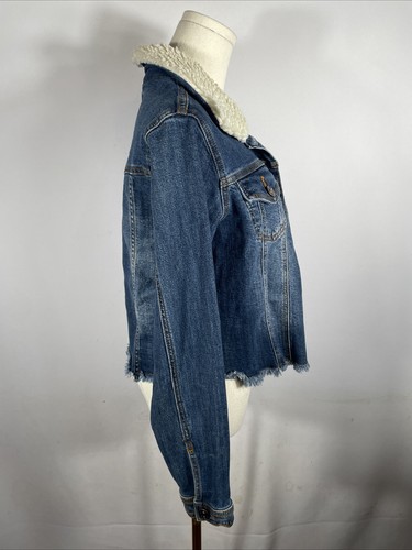 Shyanne Women’s Cropped Blue Denim Jacket Sz M Sherpa Collar Western Rodeo - Picture 2 of 6