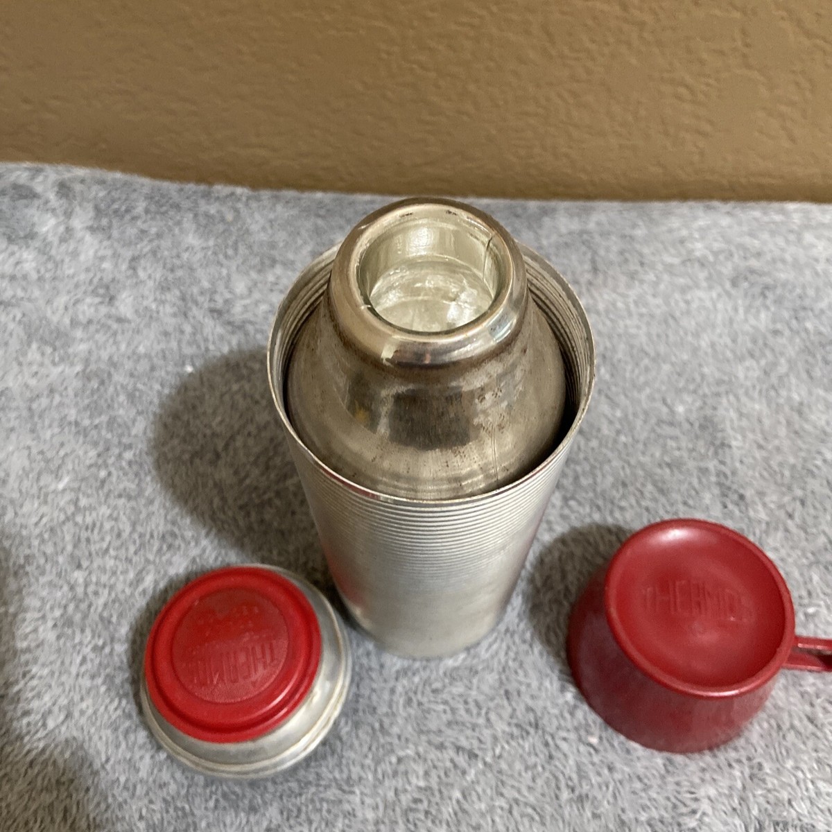 Vintage Thermos Model 2284 Red Top Aluminum Ribbed Vacuum Bottle 