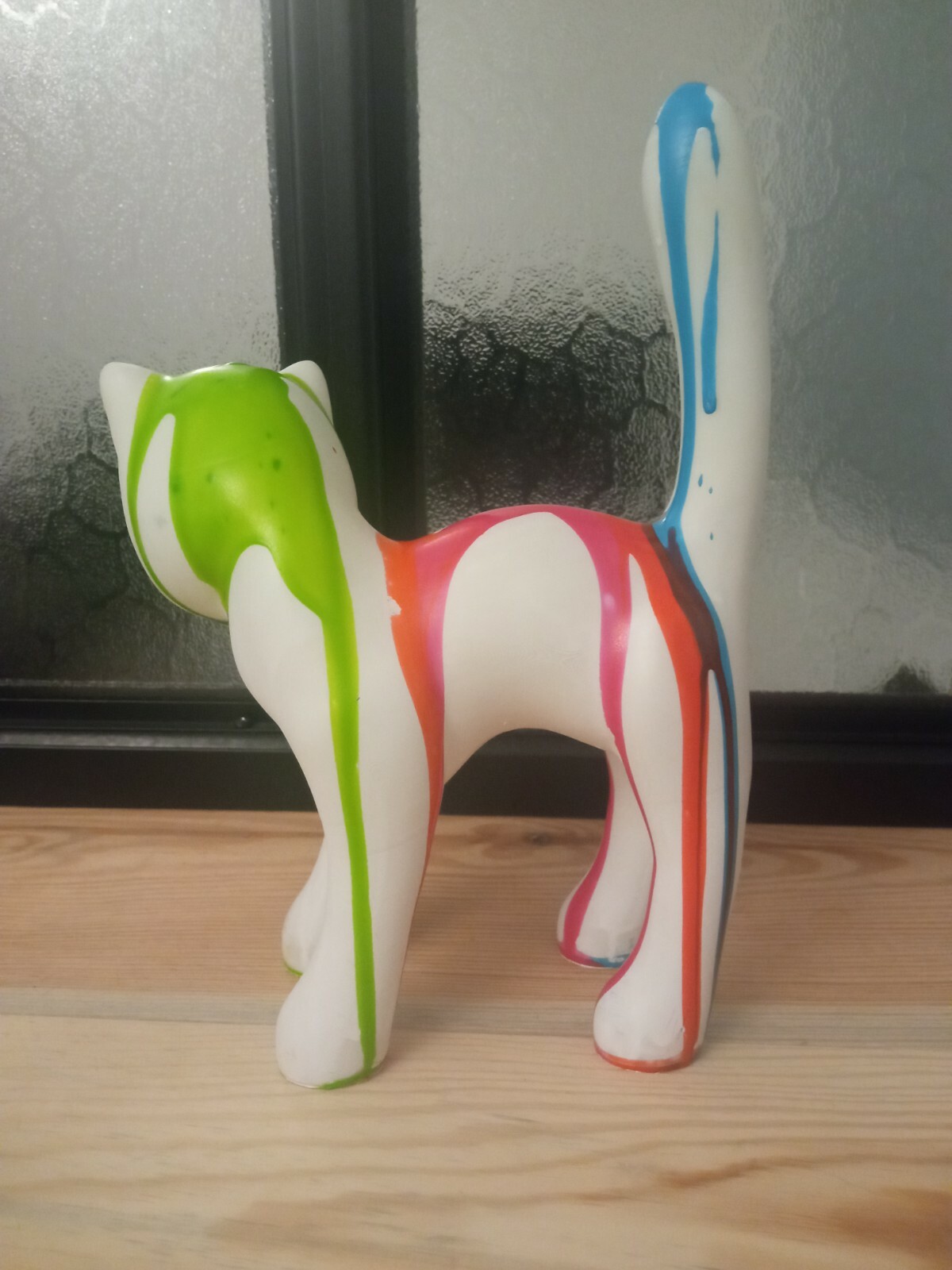 Statue chat en résine multicolore blanc idée cadeau originale