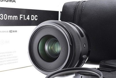 SIGMA 30mm F/1.4 DC HSM Lens for Canon EF-S mount Original Box w/ Filter -MINT-