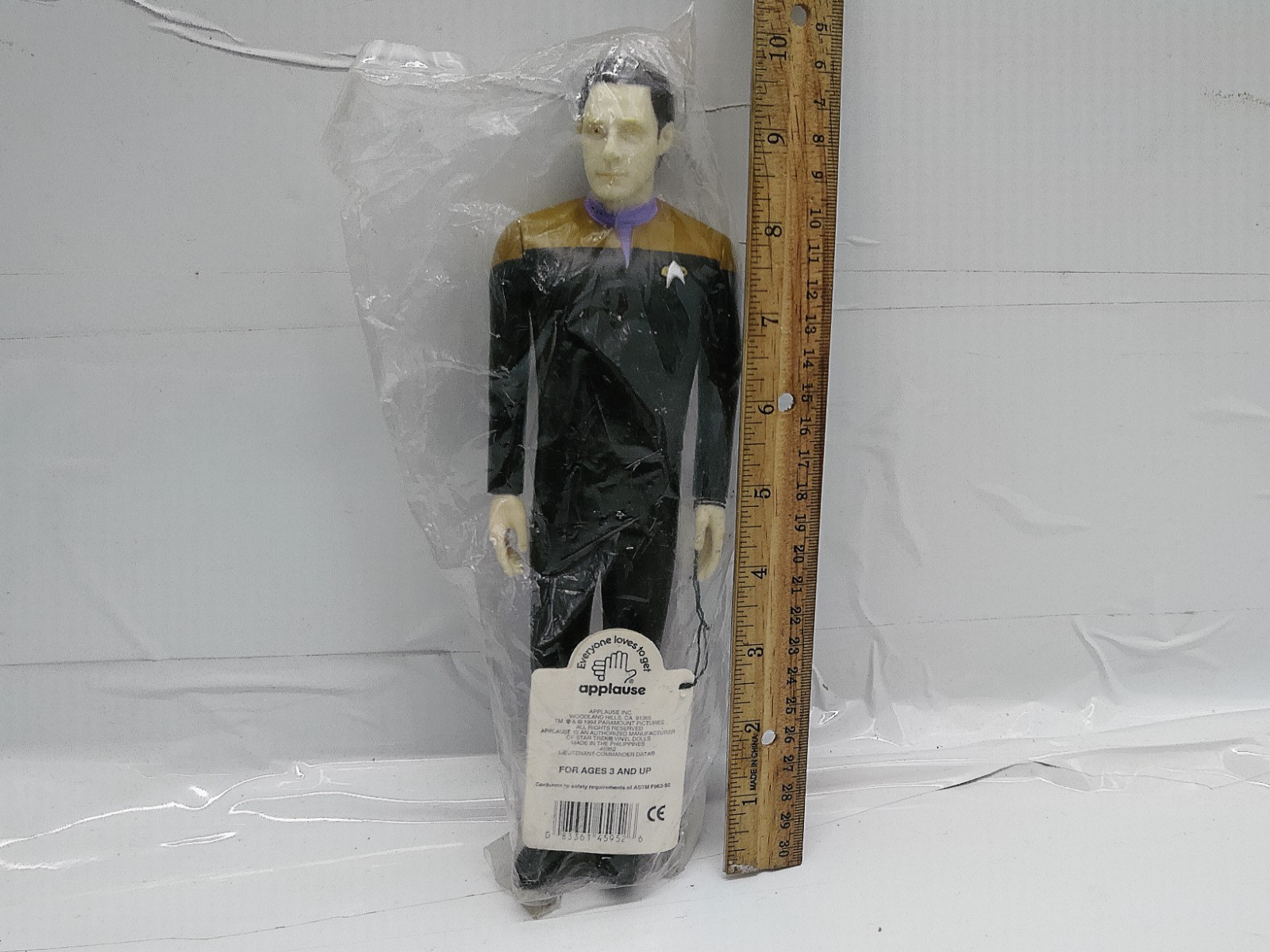 1994 Applause Lieutenant Commander Data Star Trek Vinyl Figure image 2