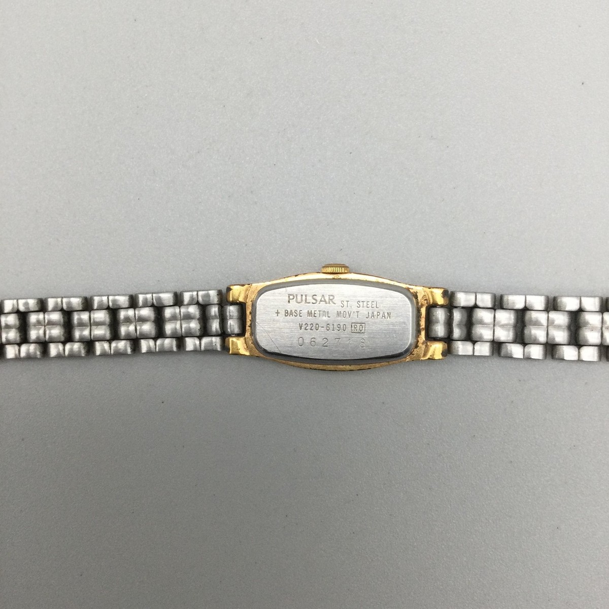 PULSAR By SEIKO V220-6190 Women’s Vintage Watch Rare Silver Tone Works New Batt Pulsar V220-6190 This simple, tiny vintage Pulsar watch has  main image 2