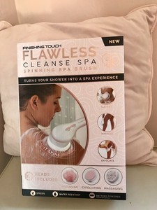 FINISHING TOUCH Flawless Cleanse Spa Shower Wand With 3 Heads New in Box
