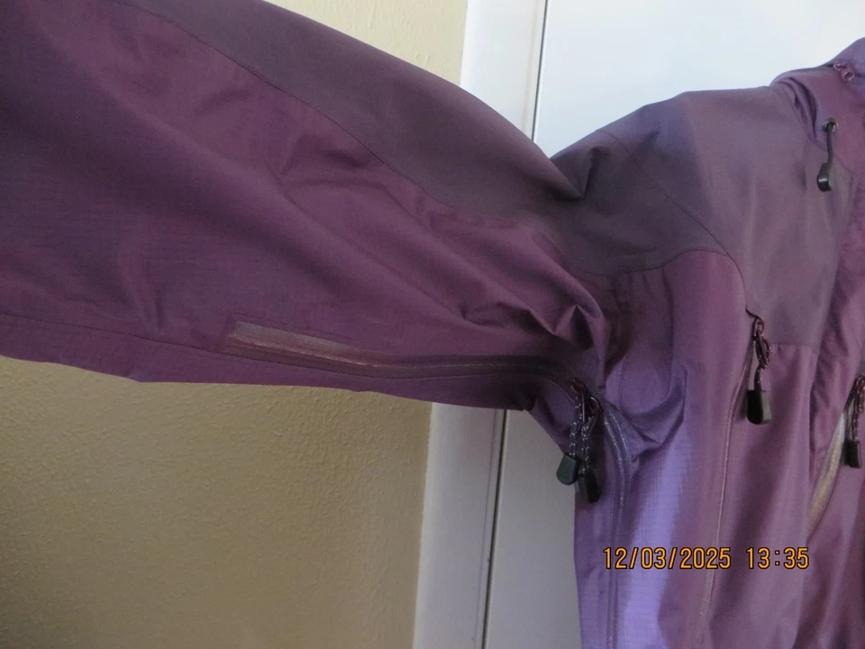 Chaqueta vintage Arcteryx Theta LT para mujer talla pequeña usada Foto 2 de 4