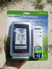AcuRite Wireless Thermometer Indoor/Outdoor Temperature Self Setting Clock
