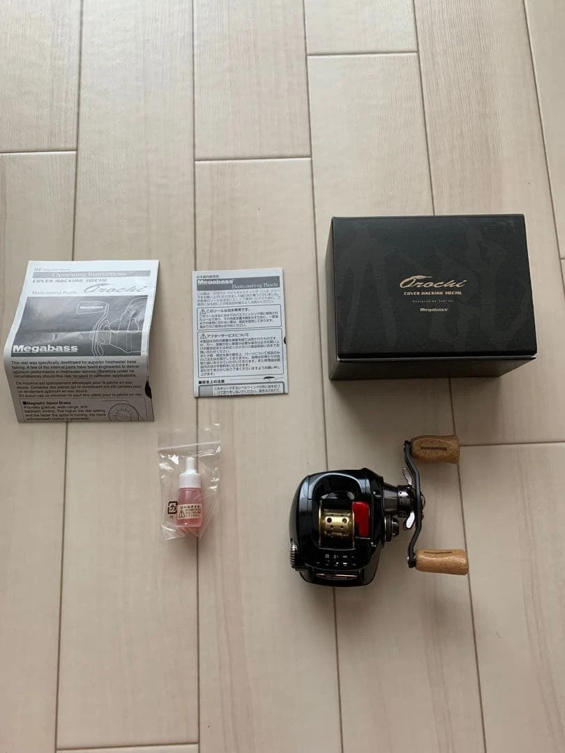 美品　Megabass Orochi 左巻きリール 6.3：1 Megabass Left Fishing Reels for sale | eBay