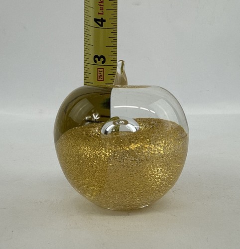 Marcolin Sweden Art Gold Fleck Glass Apple, Controlled Bubble Paperweight - Picture 14 of 14