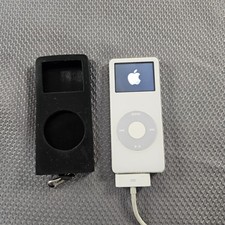 Apple iPod Nano A1137 4GB Silver Backing Tested/ Working Loaded With Music READ⬇