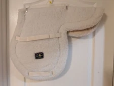 Toklat Superquilt Equestrian Showpad. Measures 21" across, 18" top to bottom 