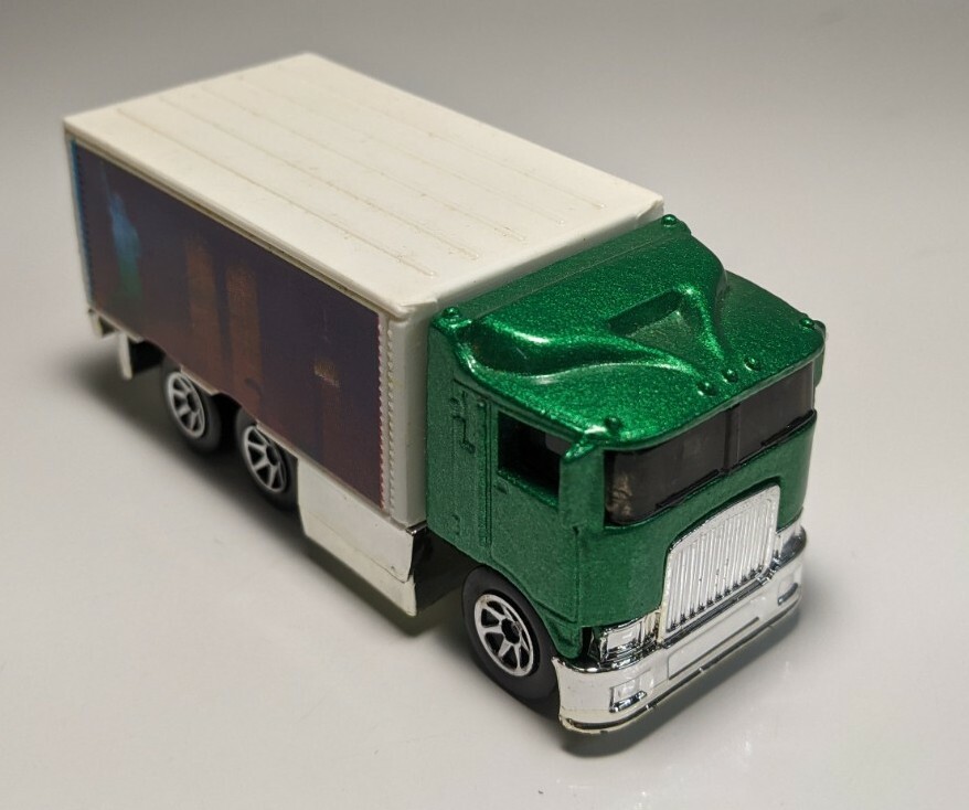 Vintage HOT WHEELS Green HIWAY HAULER TWIN TOWERS/LIBERTY/EMPIRE 1