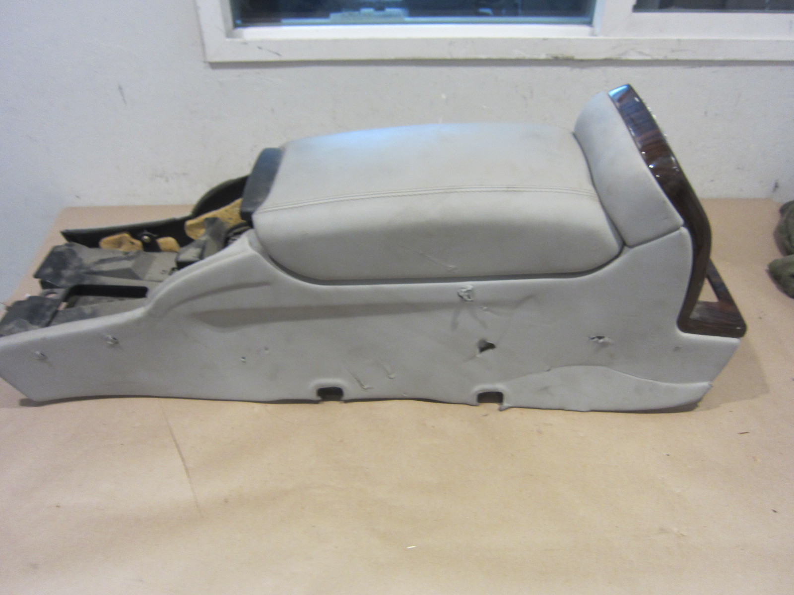 Maserati Quattroporte - Tunnel Cover Console Grey - P/N 981432408