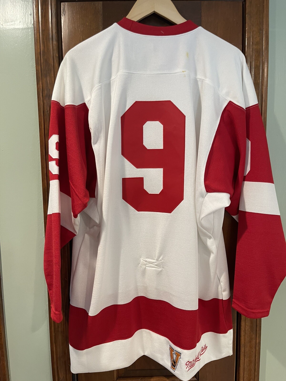 Picture 11 of 24