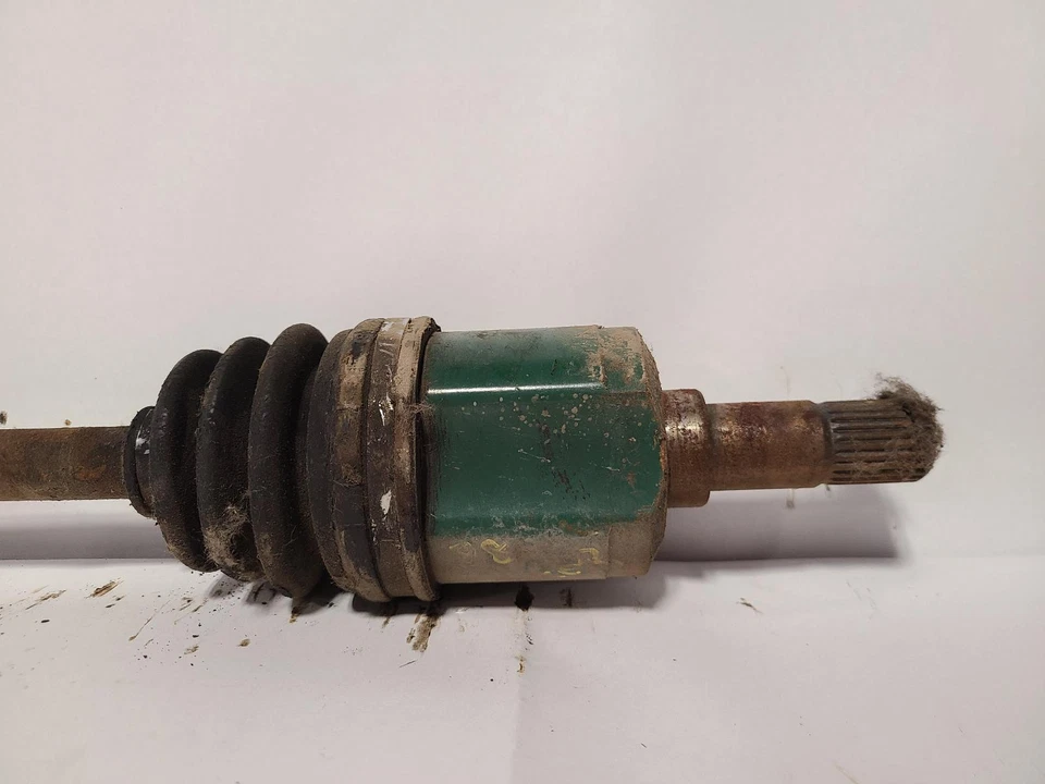 Eje de transmisión derecho usado se adapta a: Mercury Tracer R 1988. AT grado derecho A Foto 2 de 4