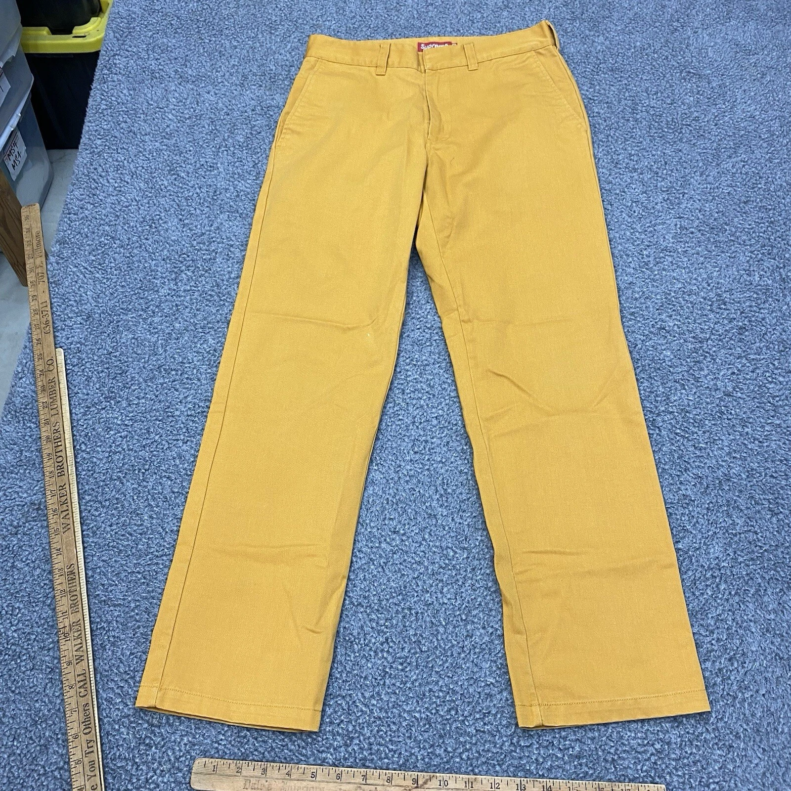 Pantalon chino homme Supreme 30x30 moutarde jambe droite