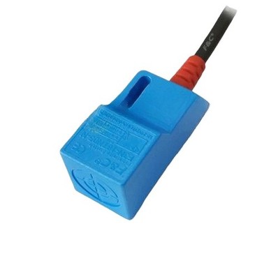 1PC Proximity switch F3Q-18TN08-N R2M three wire normally open 24V induction 8MM