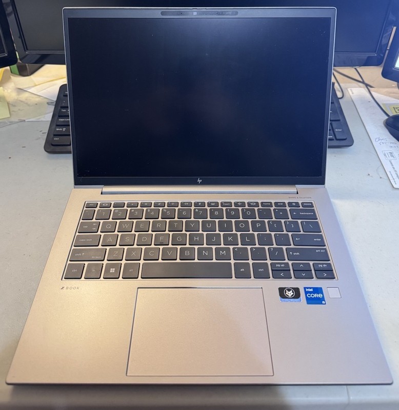 HP Zbook Firefly 14 G9, I5-1240p, 16GB memory, 256GB NVMe, Win 11 Pro