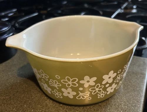 Vintage Pyrex Avocado Cinderella 473 1 Qt Bowl 6" diam. Great condition!