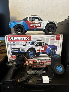ARRMA MOJAVE GROM 223S BLX Brushless 4X4 Small Scale Desert Truck RTR (White)