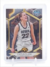 CAITLIN CLARK 2023-24 BOWMAN UNIVERSITY BEST BASKETBALL IOWA #30 A Q0902