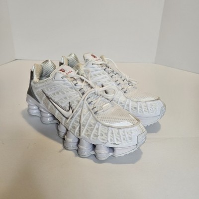 Nike Women s TL Nova Shox White & Metallic Silver Hardly Worn Size 6.5 - Great
