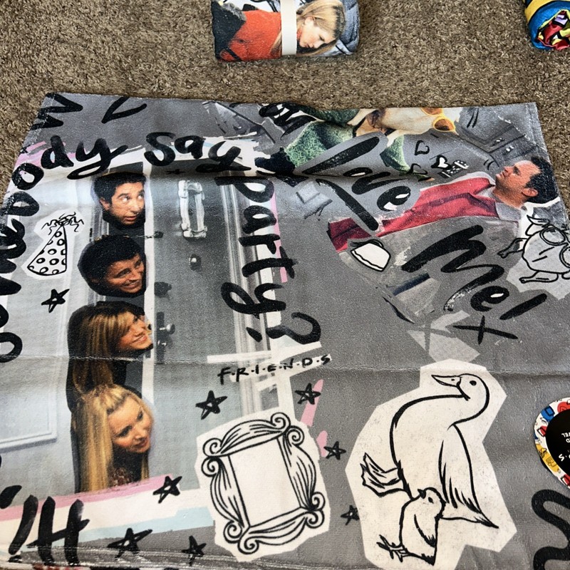 CultureFly Friends Season 6 TV Series Compressed Beach Towel Bromance 2x Towels