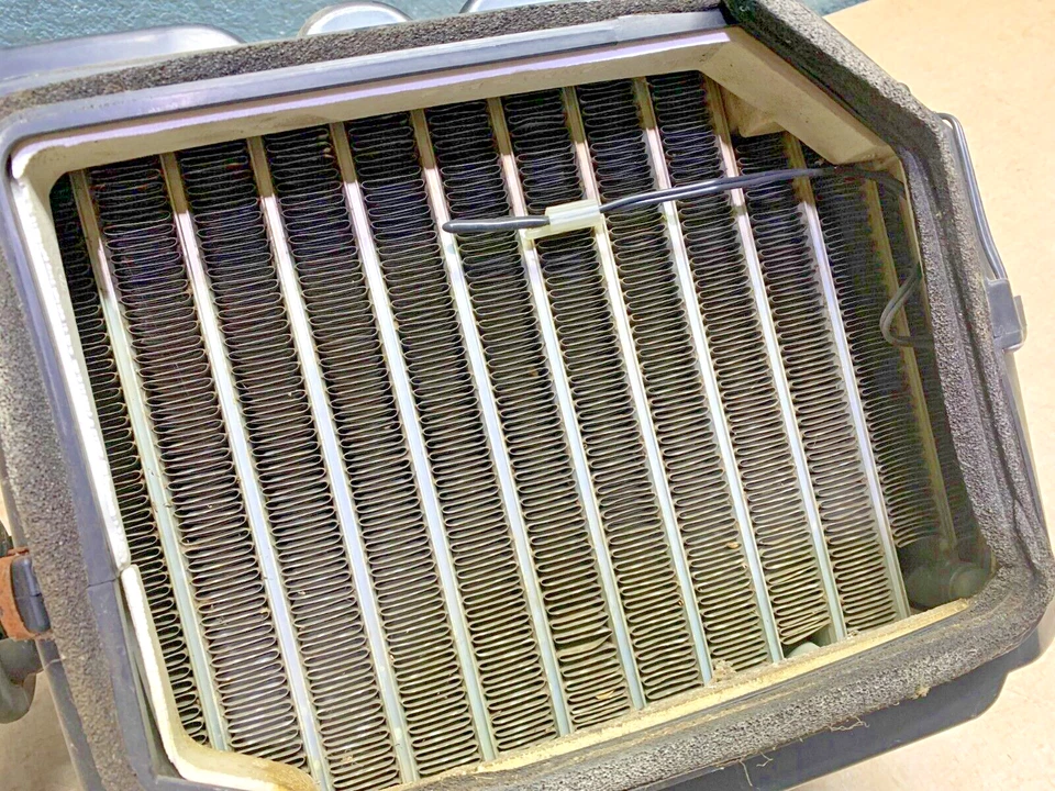 EVAPORADOR HONDA ACCORD 95 Y MONTAJE DE CAJA DE CARCASA Foto 4 de 4