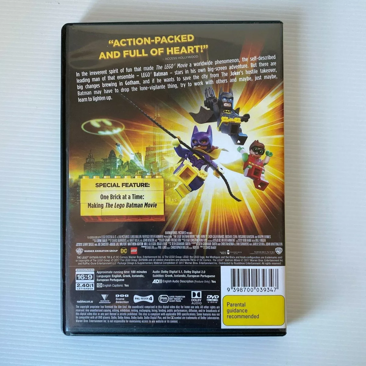  The Lego Batman Movie (Blu-ray + DVD) : Will Arnett, Michael  Cera, Rosario Dawson, Ralph Fiennes, Siri, Chris McKay: Movies & TV