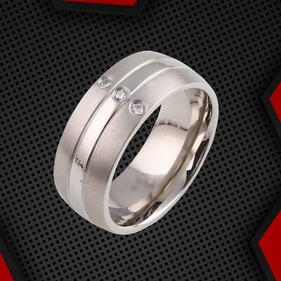 18 kt Weißgold über Titan drei 0,35 kt CZ Diamanten Verlobungsring Bandring 8 mm