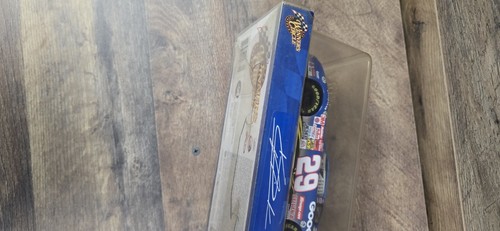 Kevin Harvick #29 GM Goodwrench Taz 2002 1/24 Nascar Diecast New - Picture 8 of 10