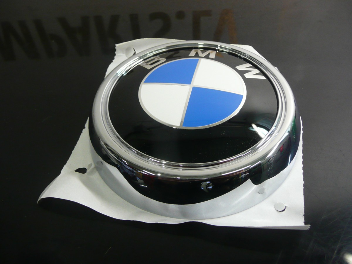 NEW GENUINE BMW X3 F25 SUV TRUNK LID EMBLEM BADGE CHROME 