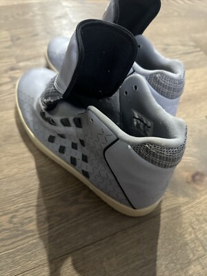 jordan illusion wolf grey