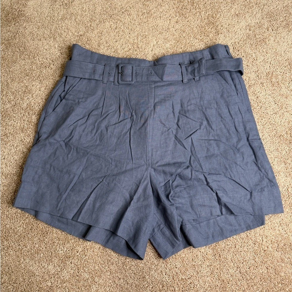 Abercrombie & Fitch Ultra High Rise Belted Shorts Blue Linen Blend NWT Size XL
Opens in a new window