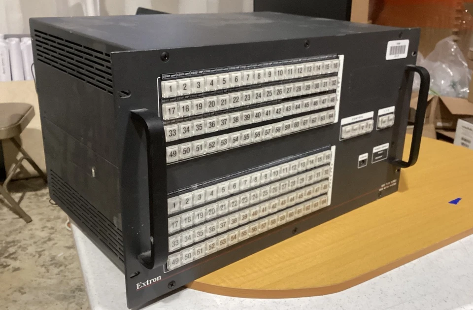 Extron Video Matrix Switcher Mav Plus Series Video Matrix Switcher 60-768-31 - Image 3 of 3