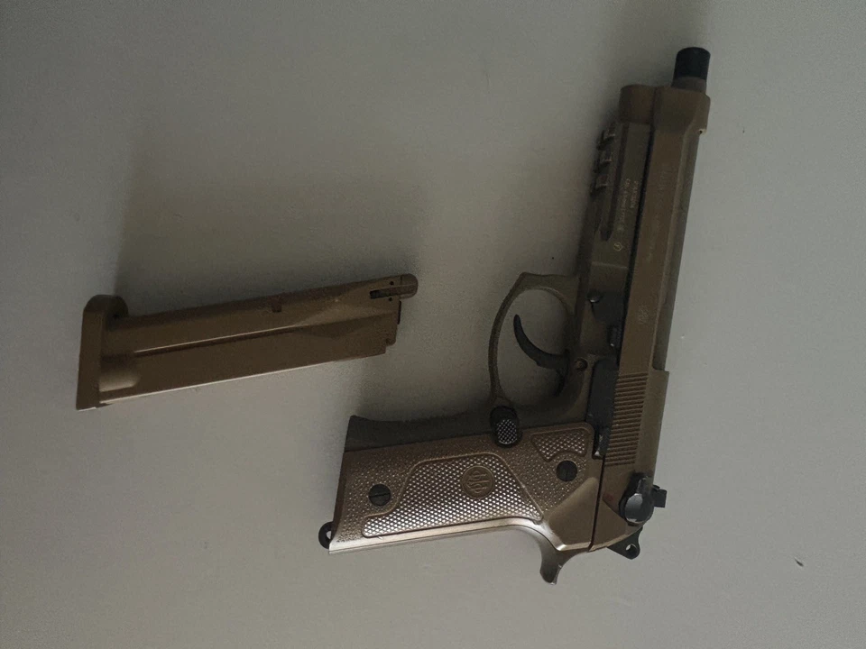 Used Beretta M9A3 Full Auto 4.5MM Blowback CO2  - Image 4 of 4