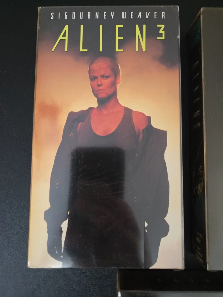 Alien Trilogy VHS Set Of 3 Tapes 1993 Fox Video Aliens Alien 3 Untested Foto 4 de 4